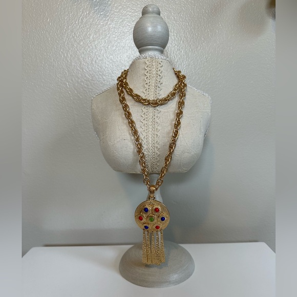 Kenneth Jay Lane Multi Color Pendant Necklace - Picture 4 of 7